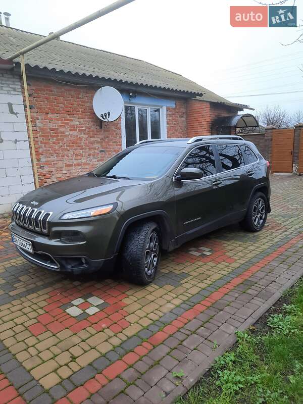 Внедорожник / Кроссовер Jeep Cherokee 2015 в Сумах