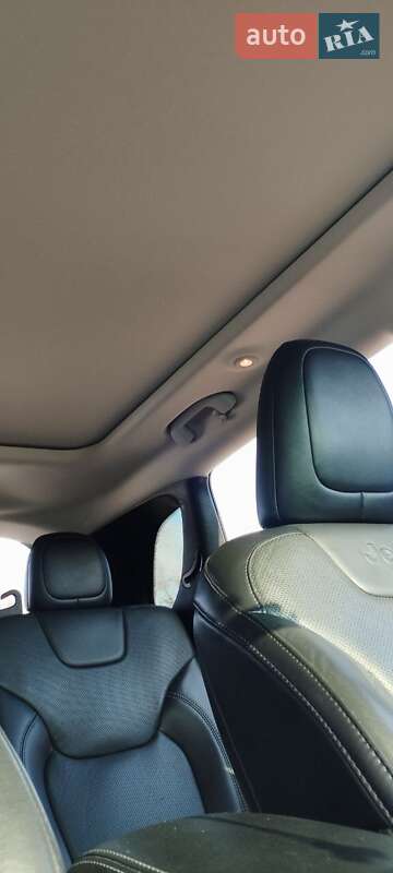 Внедорожник / Кроссовер Jeep Cherokee 2019 в Кременчуге фото 10 Внедорожник / Кроссовер Jeep Cherokee 2019 в Кременчуге