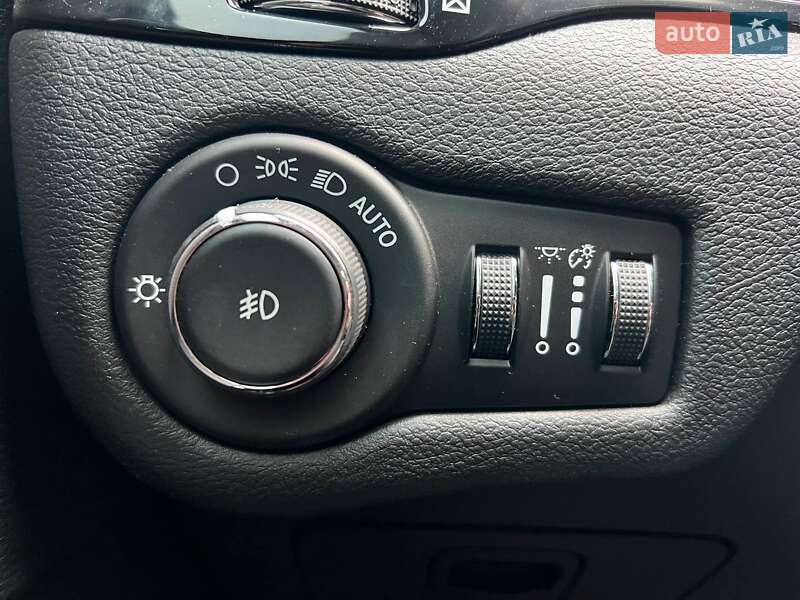 Внедорожник / Кроссовер Jeep Cherokee 2020 в Хмельницком