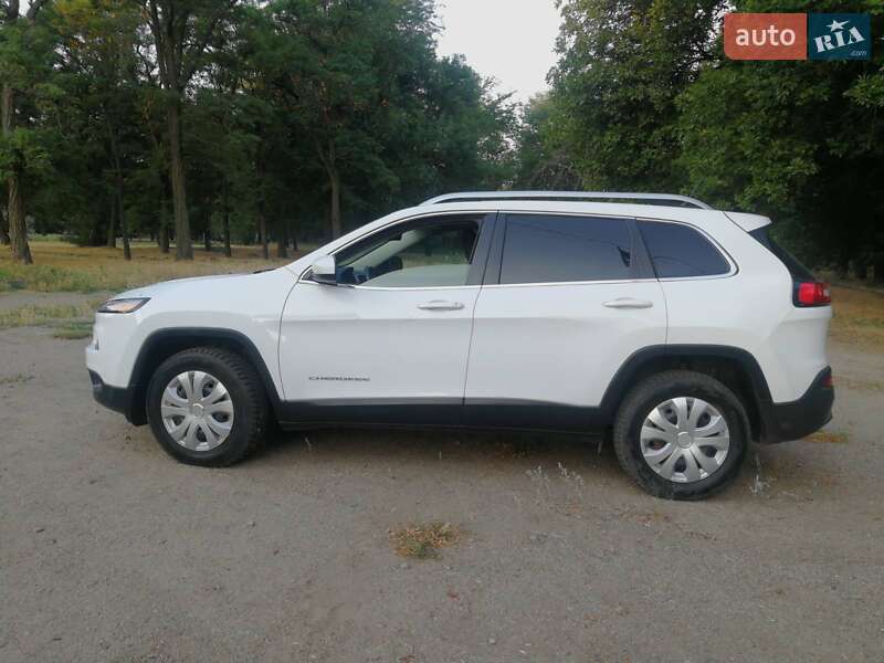 Позашляховик / Кросовер Jeep Cherokee 2015 в Кропивницькому