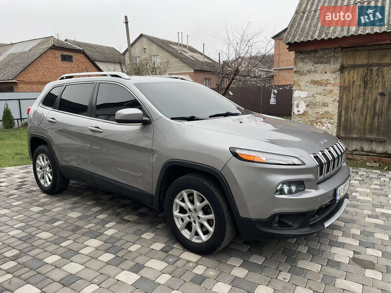 Внедорожник / Кроссовер Jeep Cherokee 2014 в Лубнах