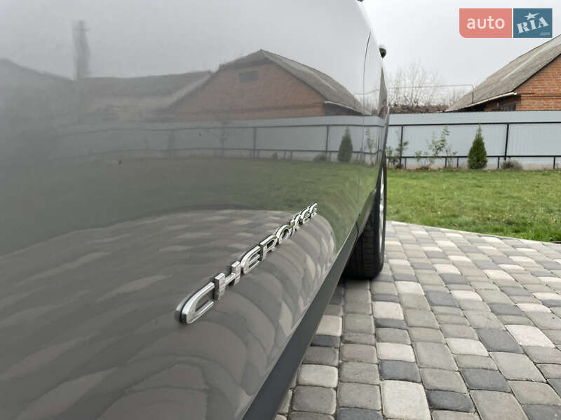 Внедорожник / Кроссовер Jeep Cherokee 2014 в Лубнах