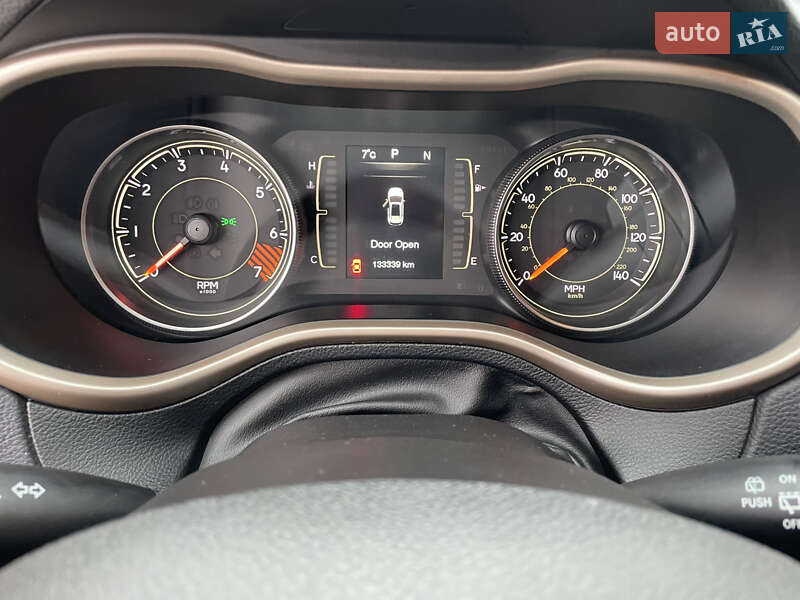 Внедорожник / Кроссовер Jeep Cherokee 2014 в Лубнах