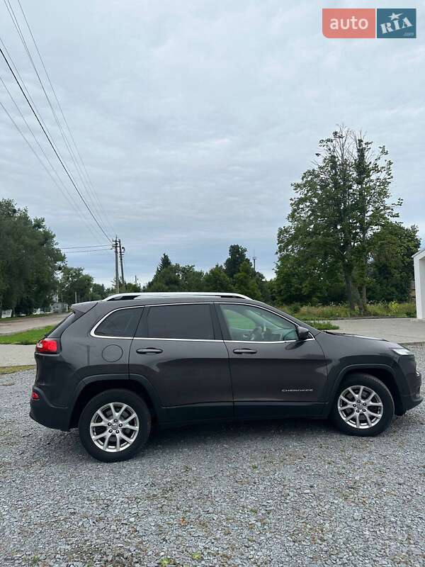 Позашляховик / Кросовер Jeep Cherokee 2014 в Житомирі