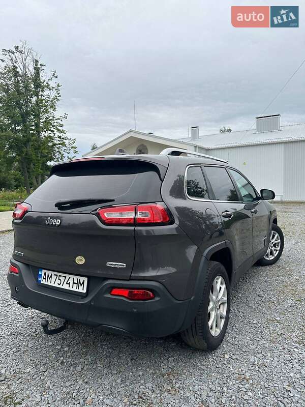 Позашляховик / Кросовер Jeep Cherokee 2014 в Житомирі