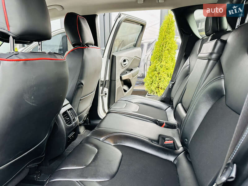 Внедорожник / Кроссовер Jeep Cherokee 2018 в Харькове