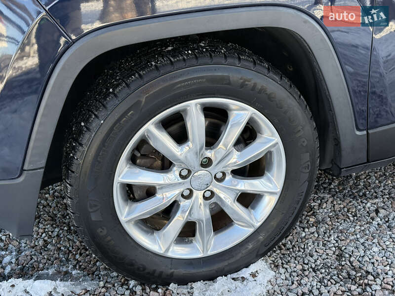 Позашляховик / Кросовер Jeep Cherokee 2015 в Стрию