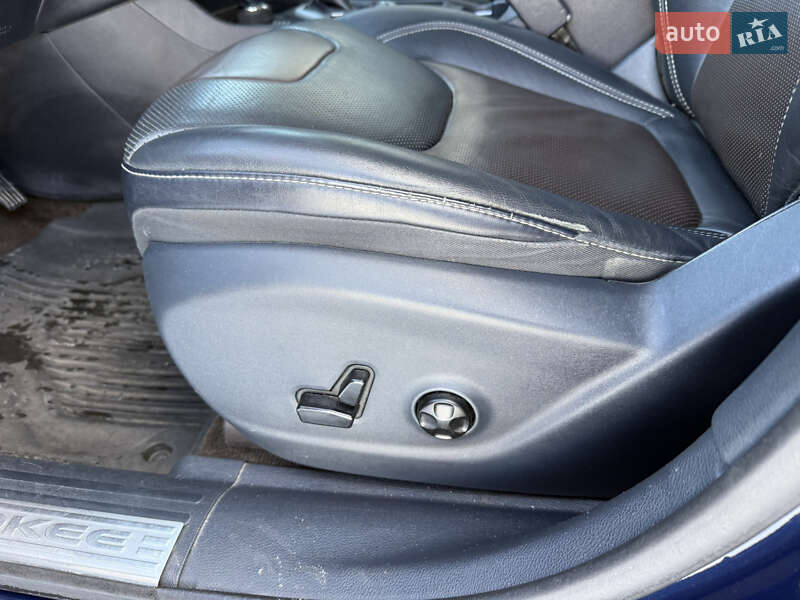 Позашляховик / Кросовер Jeep Cherokee 2015 в Стрию