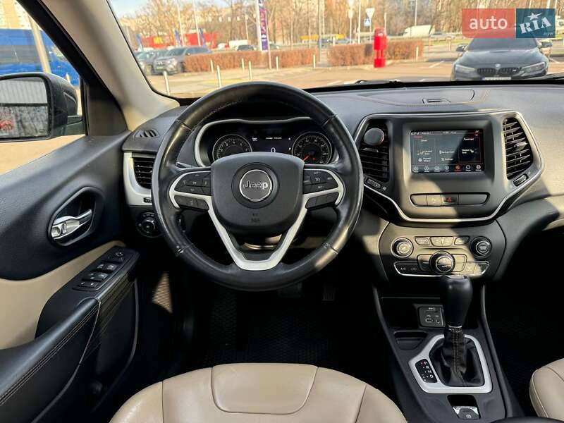 Внедорожник / Кроссовер Jeep Cherokee 2015 в Киеве фото 13 Внедорожник / Кроссовер Jeep Cherokee 2015 в Киеве