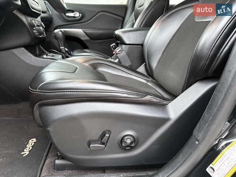 Позашляховик / Кросовер Jeep Cherokee 2018 в Києві фото 12 Позашляховик / Кросовер Jeep Cherokee 2018 в Києві