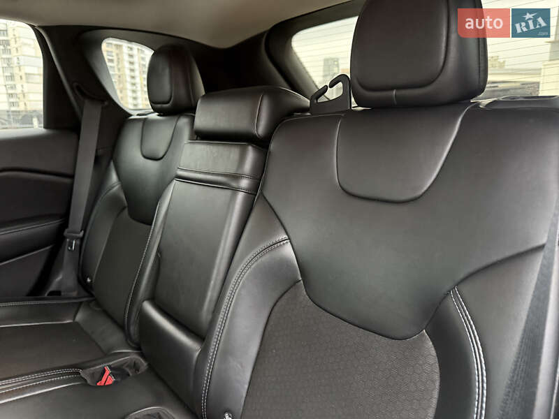 Позашляховик / Кросовер Jeep Cherokee 2018 в Києві фото 16 Позашляховик / Кросовер Jeep Cherokee 2018 в Києві