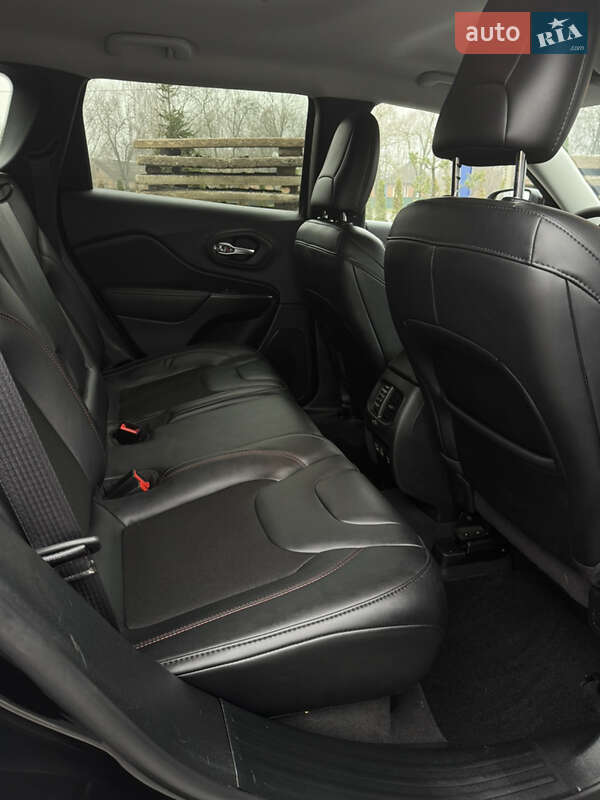 Позашляховик / Кросовер Jeep Cherokee 2022 в Лубнах