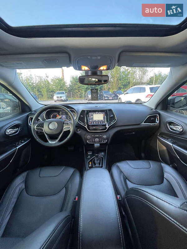 Внедорожник / Кроссовер Jeep Cherokee 2018 в Луцке