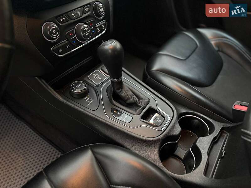 Позашляховик / Кросовер Jeep Cherokee 2018 в Львові