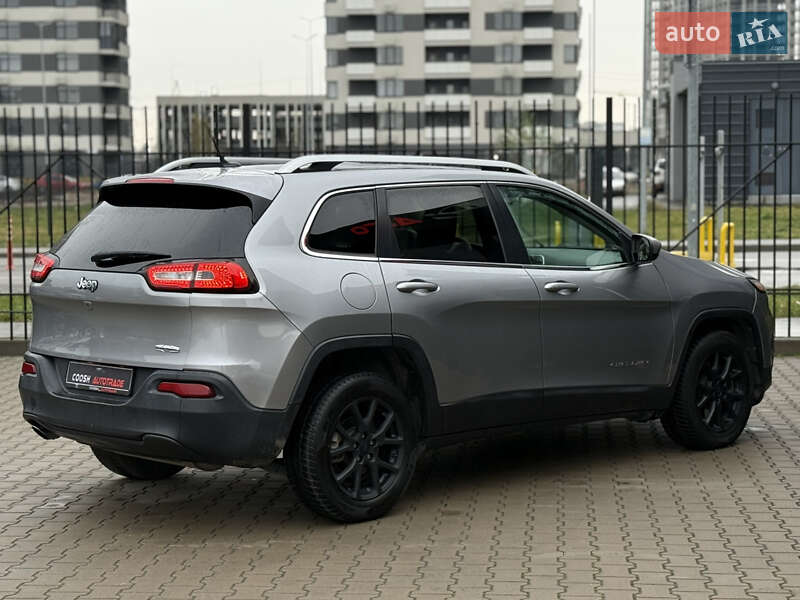 Позашляховик / Кросовер Jeep Cherokee 2015 в Києві фото 12 Позашляховик / Кросовер Jeep Cherokee 2015 в Києві