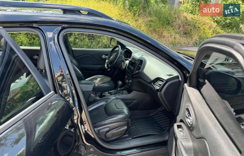 Позашляховик / Кросовер Jeep Cherokee 2019 в Хмельницькому