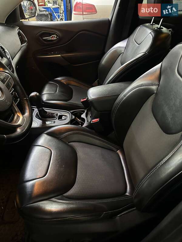 Позашляховик / Кросовер Jeep Cherokee 2018 в Полтаві фото 18 Позашляховик / Кросовер Jeep Cherokee 2018 в Полтаві