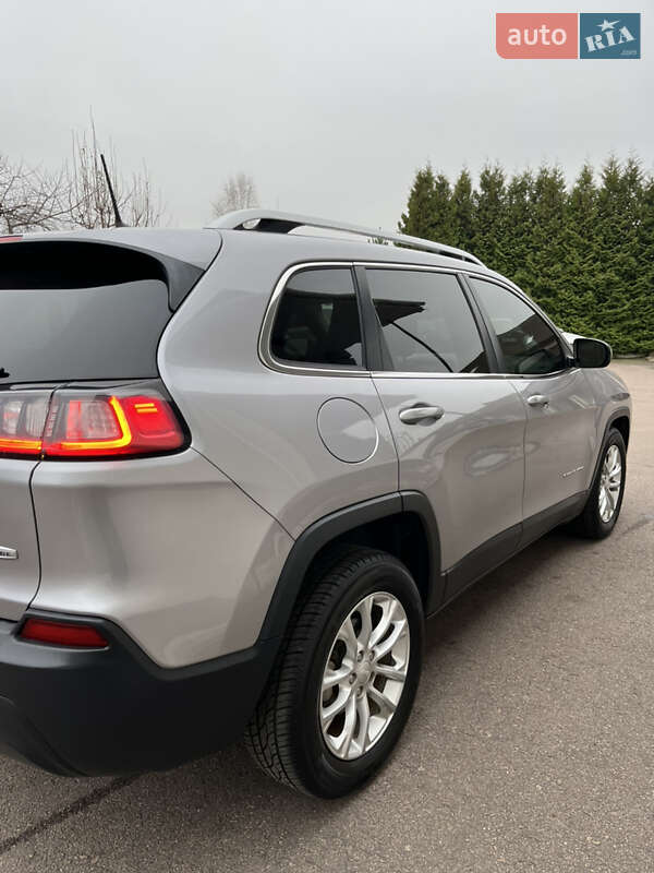 Внедорожник / Кроссовер Jeep Cherokee 2019 в Ровно