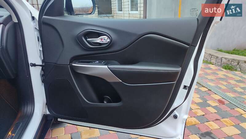 Позашляховик / Кросовер Jeep Cherokee 2019 в Полтаві