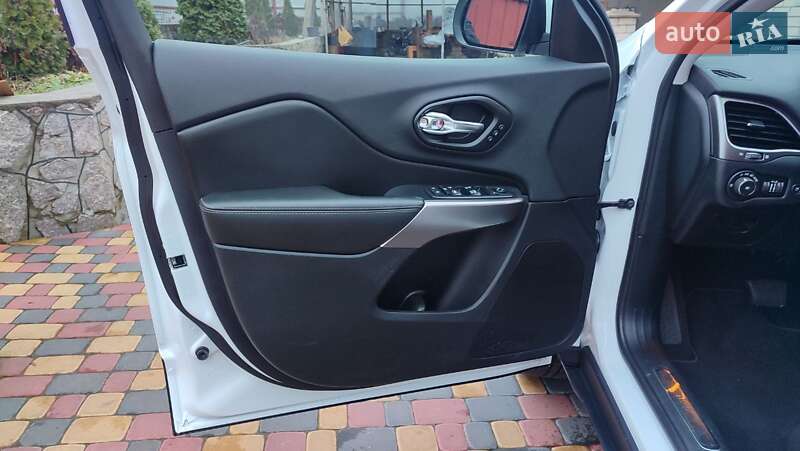 Позашляховик / Кросовер Jeep Cherokee 2019 в Полтаві