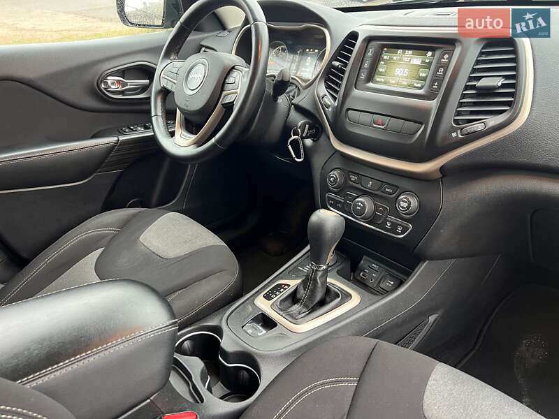 Позашляховик / Кросовер Jeep Cherokee 2014 в Києві фото 13 Позашляховик / Кросовер Jeep Cherokee 2014 в Києві