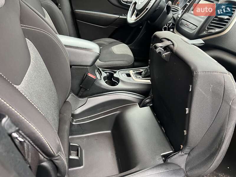 Позашляховик / Кросовер Jeep Cherokee 2014 в Києві фото 23 Позашляховик / Кросовер Jeep Cherokee 2014 в Києві