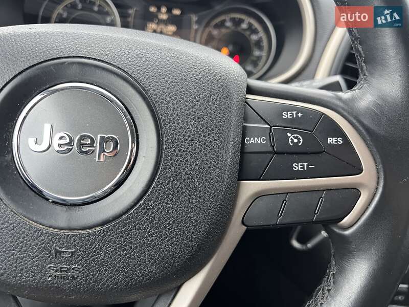 Позашляховик / Кросовер Jeep Cherokee 2014 в Києві фото 34 Позашляховик / Кросовер Jeep Cherokee 2014 в Києві