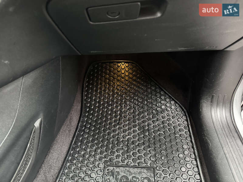 Позашляховик / Кросовер Jeep Cherokee 2016 в Харкові фото 14 Позашляховик / Кросовер Jeep Cherokee 2016 в Харкові