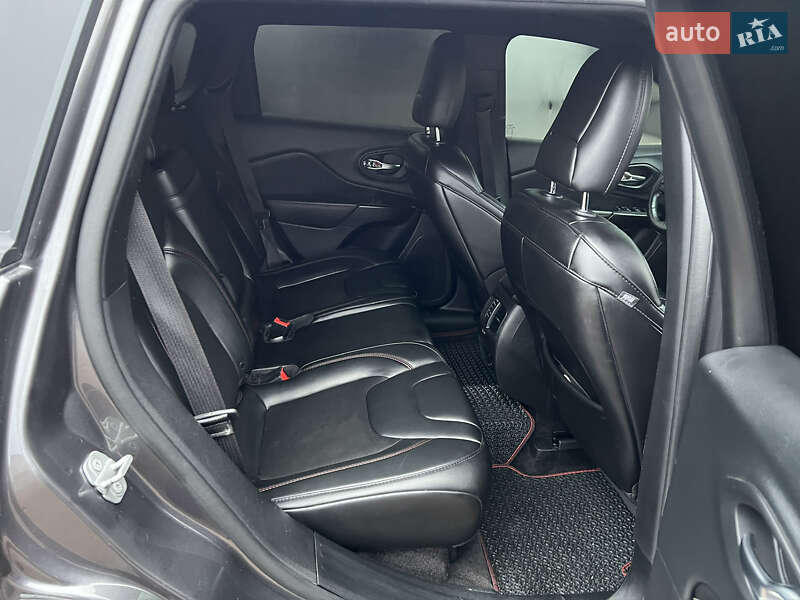 Позашляховик / Кросовер Jeep Cherokee 2018 в Чернігові