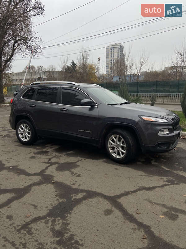 Внедорожник / Кроссовер Jeep Cherokee 2016 в Днепре