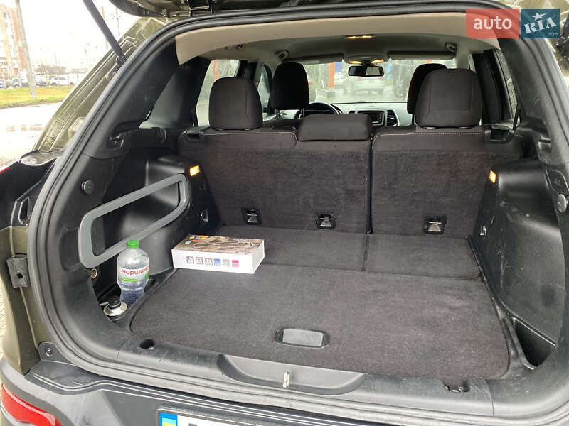 Позашляховик / Кросовер Jeep Cherokee 2015 в Полтаві фото 18 Позашляховик / Кросовер Jeep Cherokee 2015 в Полтаві