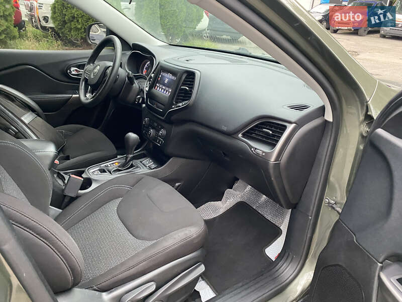 Позашляховик / Кросовер Jeep Cherokee 2020 в Києві фото 26 Позашляховик / Кросовер Jeep Cherokee 2020 в Києві
