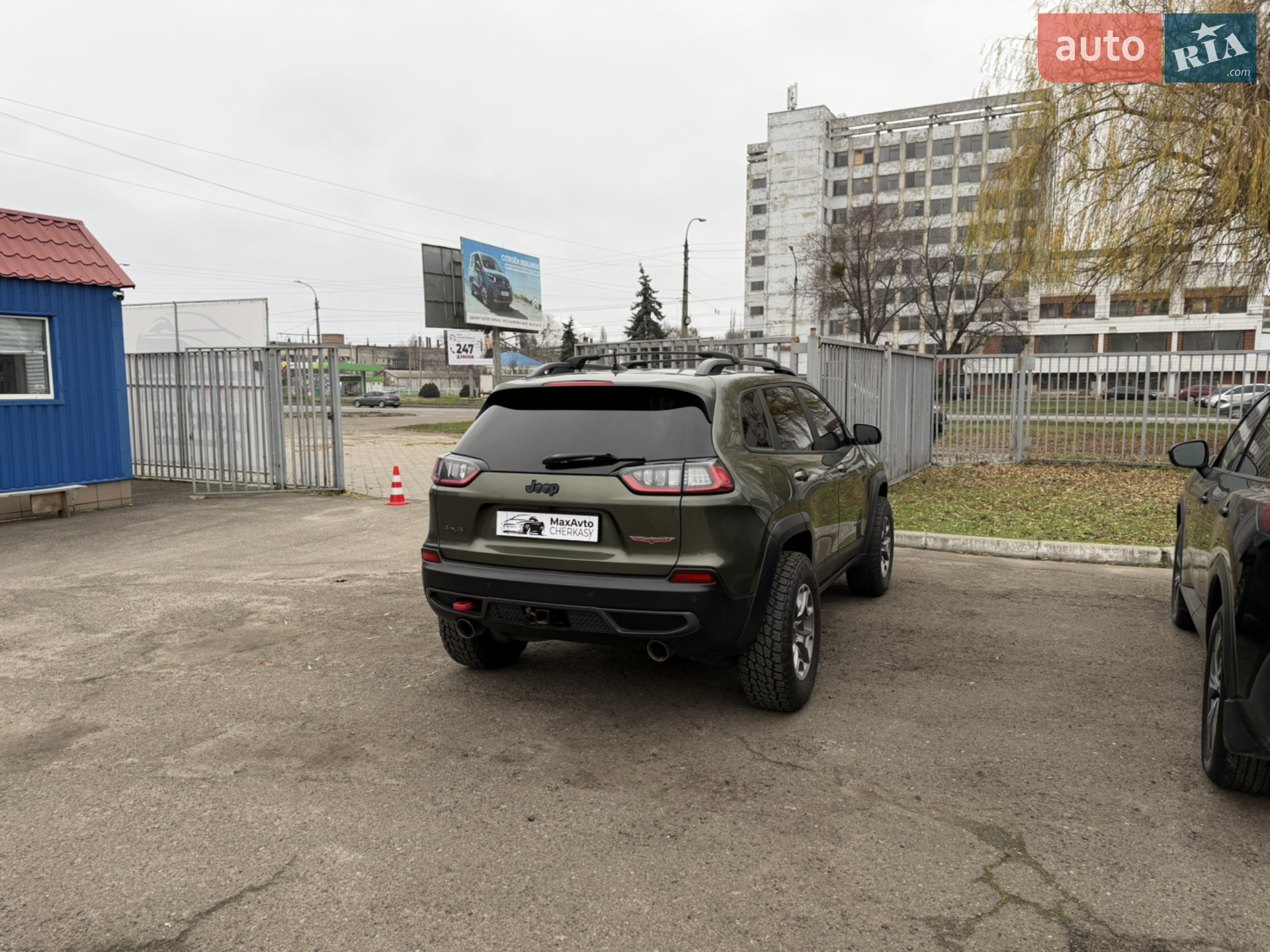Jeep Cherokee 2020 VIN 1C4PJMBX2MD172963 фото оголошення 9 з 51