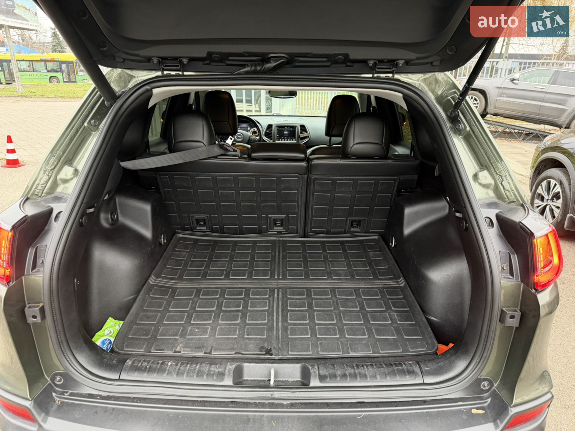 Jeep Cherokee 2020 VIN 1C4PJMBX2MD172963 фото оголошення 43 з 51