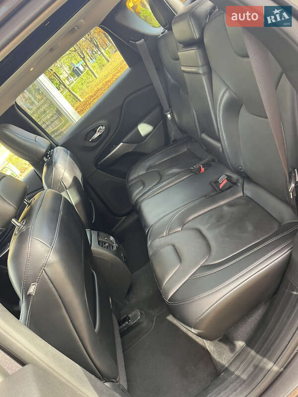 Внедорожник / Кроссовер Jeep Cherokee 2018 в Броварах фото 23 Внедорожник / Кроссовер Jeep Cherokee 2018 в Броварах