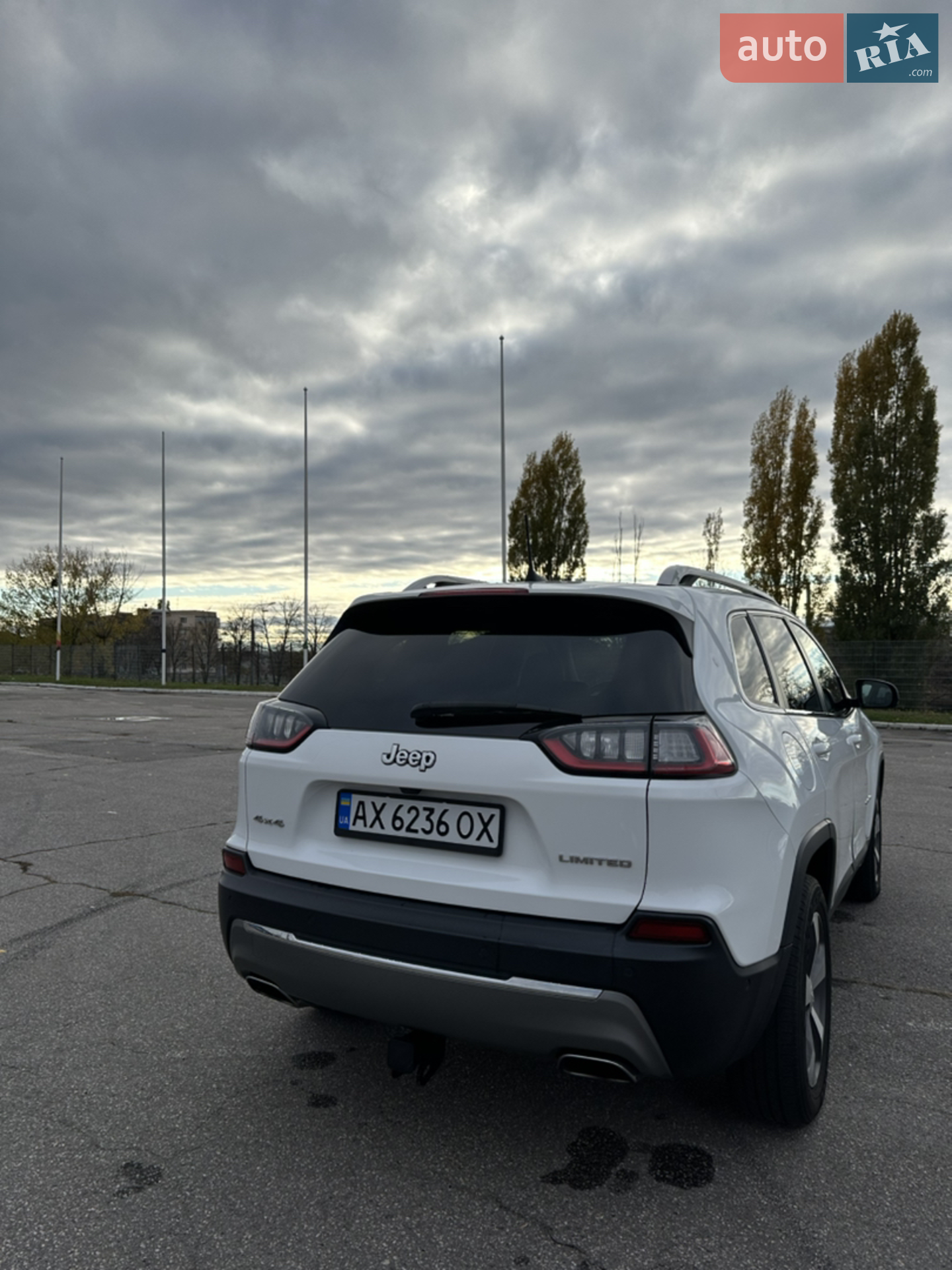2020 Jeep Cherokee - мініатюра 13