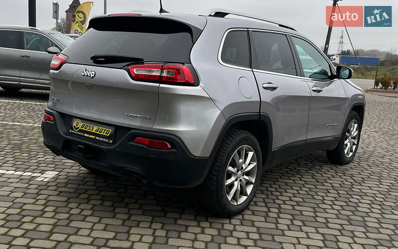 Внедорожник / Кроссовер Jeep Cherokee 2017 в Мукачево