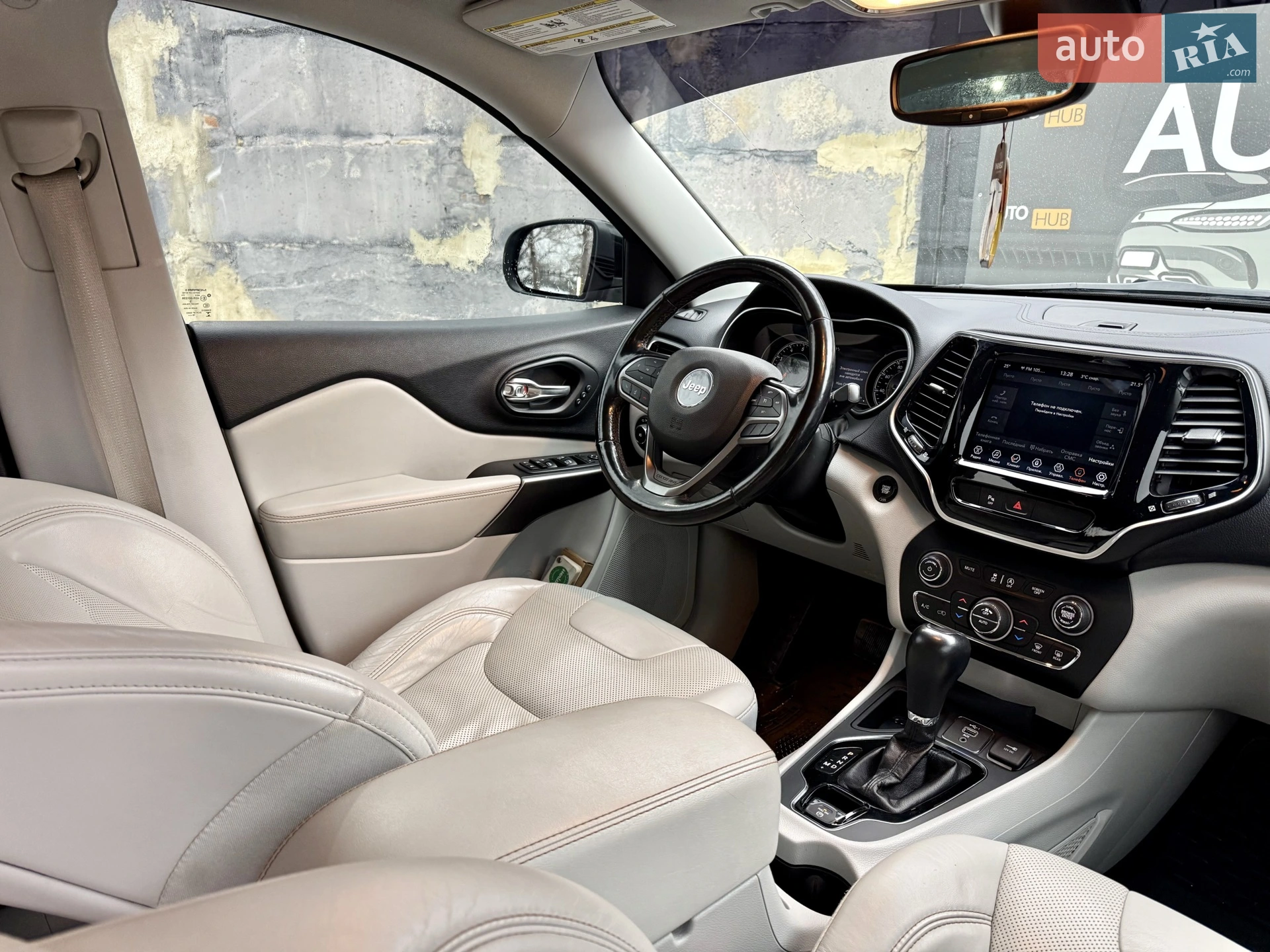 2019 Jeep Cherokee - мініатюра 14