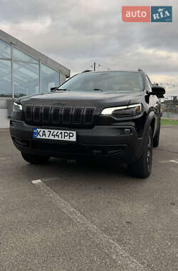 Внедорожник / Кроссовер Jeep Cherokee 2019 в Киеве