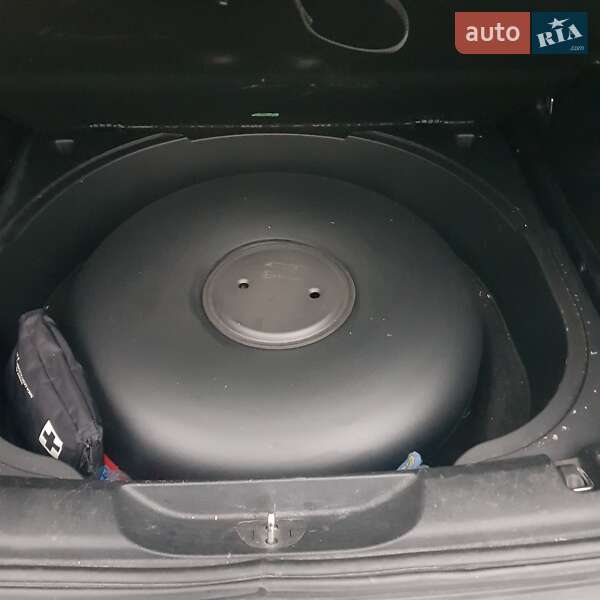 Внедорожник / Кроссовер Jeep Cherokee 2016 в Ровно