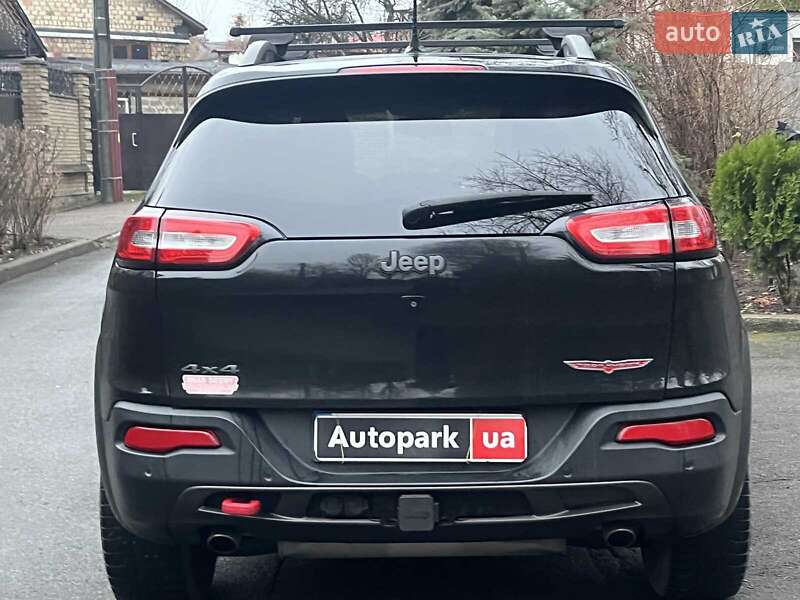 Позашляховик / Кросовер Jeep Cherokee 2015 в Києві