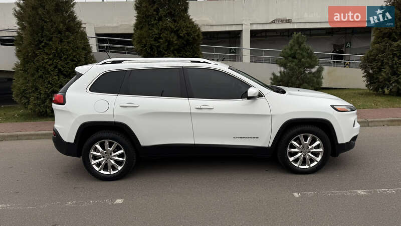 Позашляховик / Кросовер Jeep Cherokee 2015 в Києві