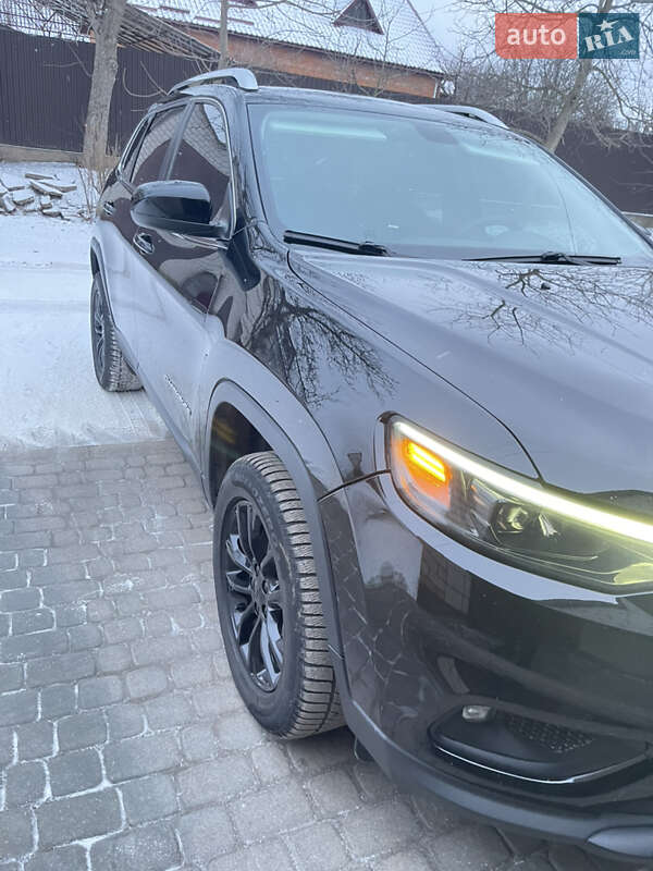 Позашляховик / Кросовер Jeep Cherokee 2018 в Хмільнику