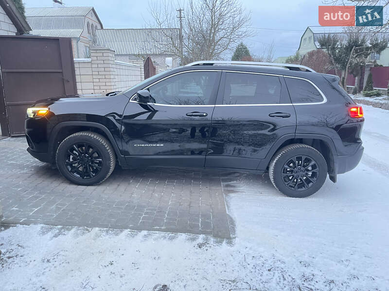 Позашляховик / Кросовер Jeep Cherokee 2018 в Хмільнику