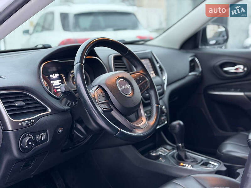 Внедорожник / Кроссовер Jeep Cherokee 2018 в Днепре