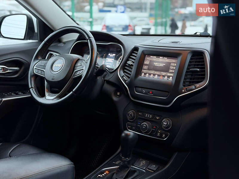 Внедорожник / Кроссовер Jeep Cherokee 2018 в Днепре
