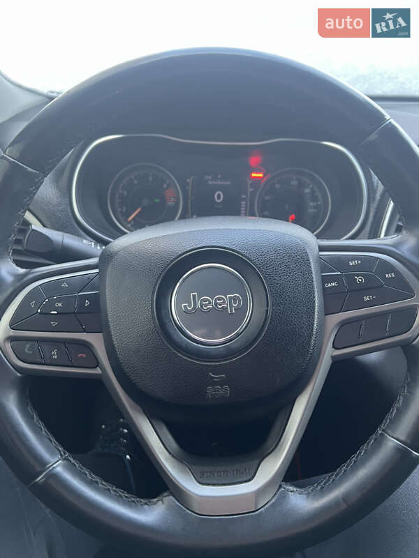 Позашляховик / Кросовер Jeep Cherokee 2018 в Миронівці