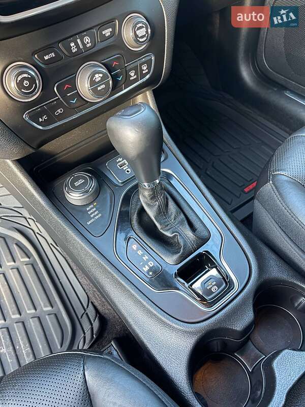 Позашляховик / Кросовер Jeep Cherokee 2018 в Львові