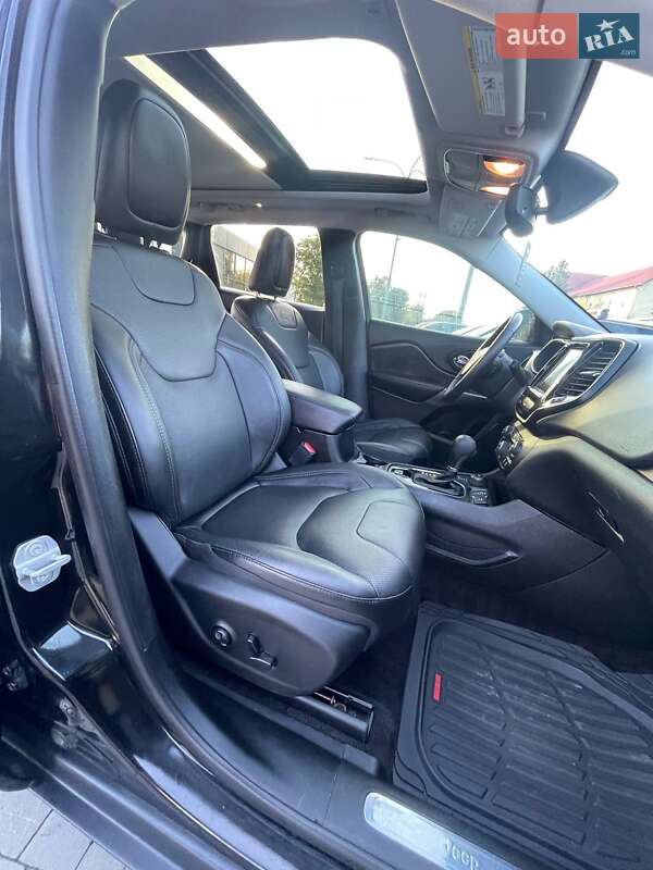 Позашляховик / Кросовер Jeep Cherokee 2018 в Львові