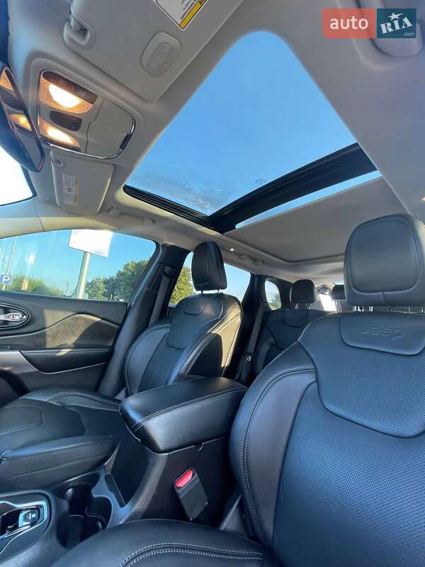 Позашляховик / Кросовер Jeep Cherokee 2018 в Львові